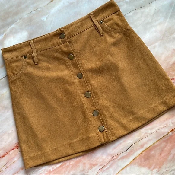 MRP | Faux suede button front mini skirt - Picture 1 of 6